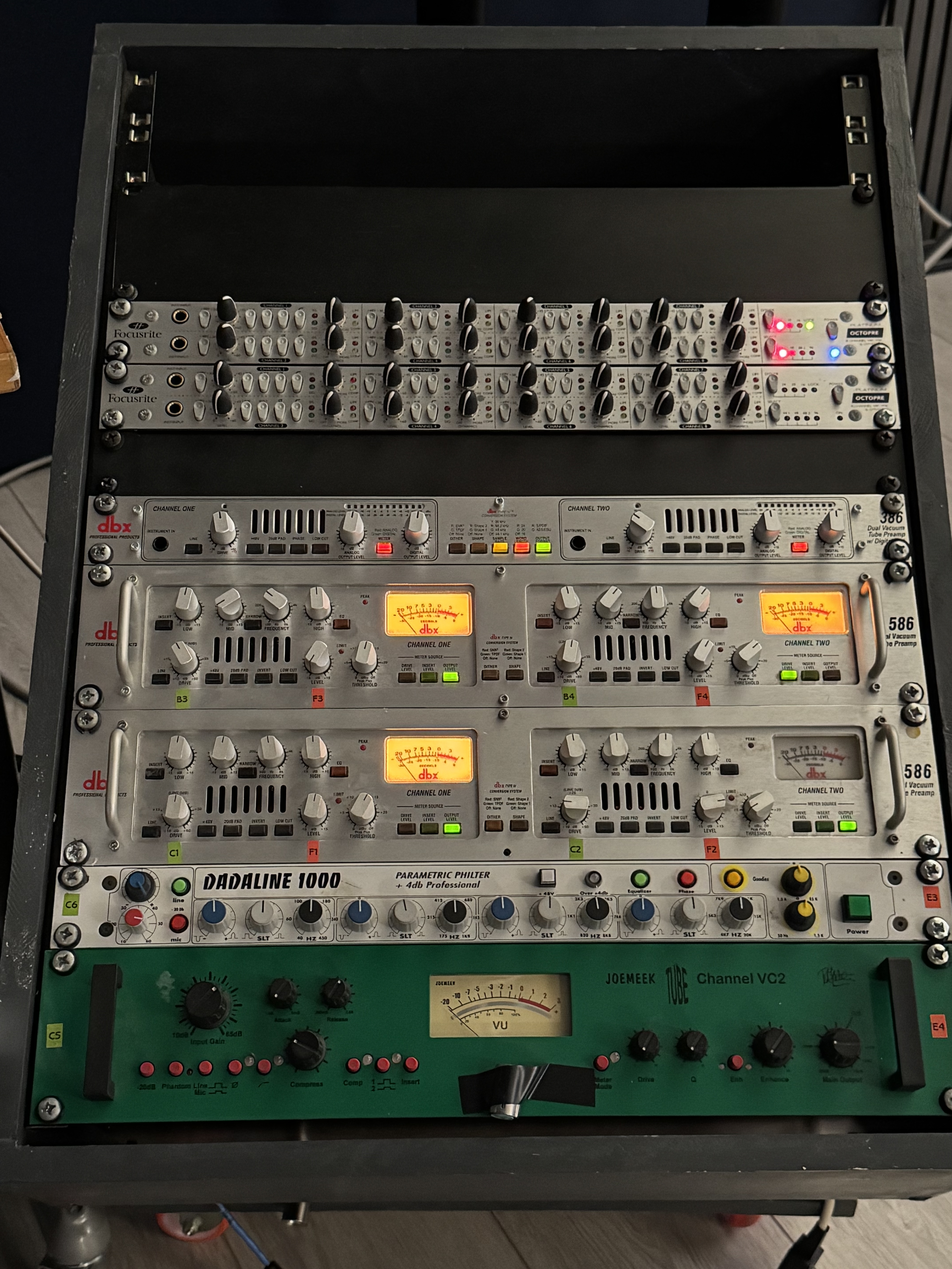 Rack preamplificatori e outboard Groove Factory